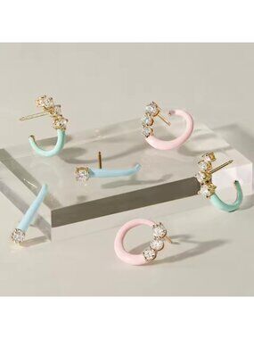 BEA BONGIASCA Full Spectrum Squiggle-design 9ct yellow gold and enamel ring